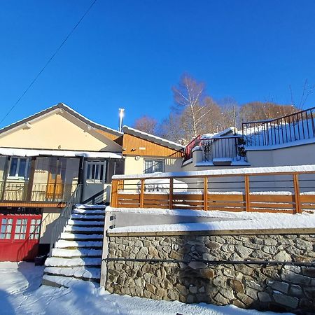 Villa Les Planchettes Orcival Exterior foto